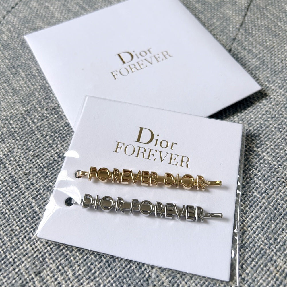 Dior Forever Hair Clip